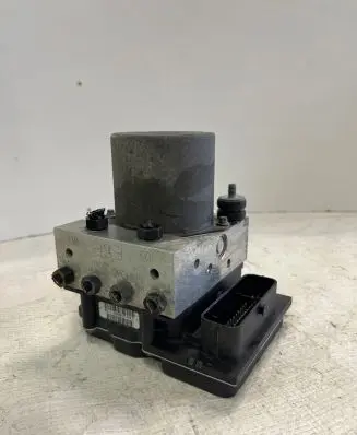 Audi A4 S4 B7 8E 8H ABS Pump 8E0614517BF