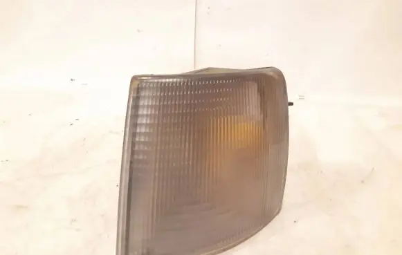Volkswagen PASSAT B3 Front indicator light 357945111