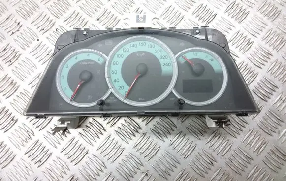 Toyota Corolla Verso AR10 Speedometer (instrument cluster) 838000F090