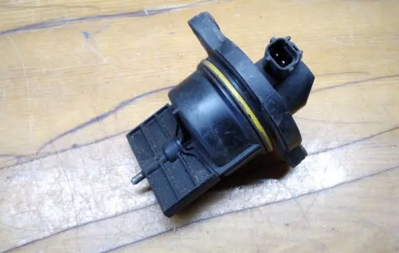 Jaguar S-Type Other engine bay part XW4E9L490AD