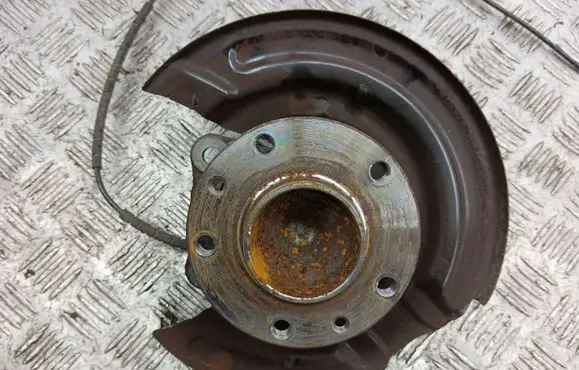 Nissan Juke II F16 Rear wheel hub