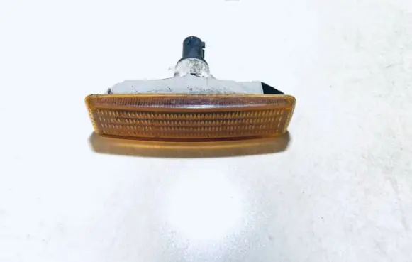 BMW 5 E39 Front fender indicator light 8360589 8360205