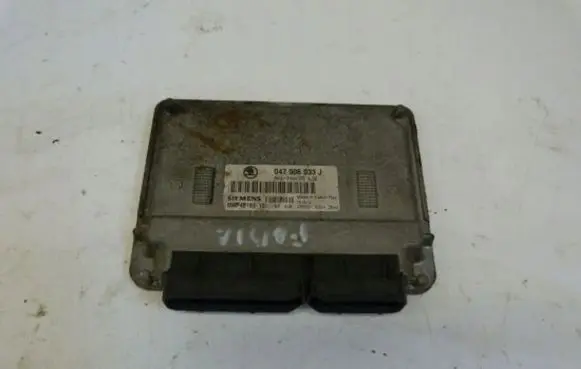 Skoda Fabia Mk1 (6Y) Engine control unit/module 047906033J
