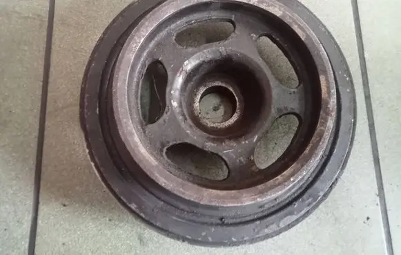 Mercedes-Benz Sprinter W901 W902 W903 W904 Crankshaft pulley A6470300103