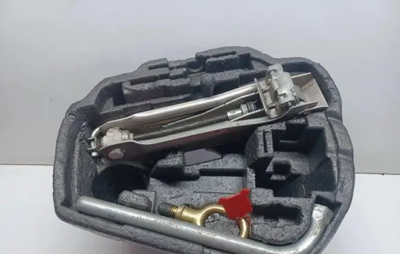 Audi A3 S3 8L Lift Jack 8L0011031A