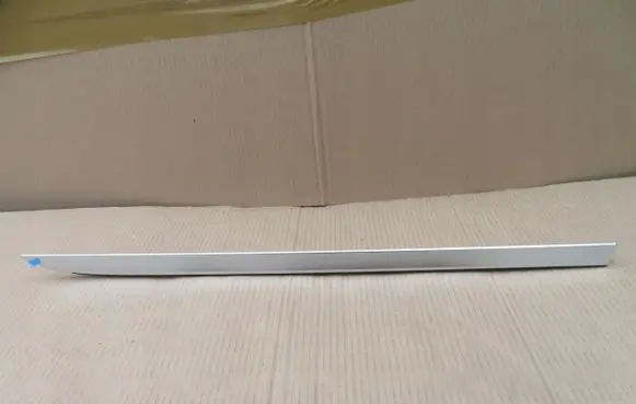 Front sill (body part)