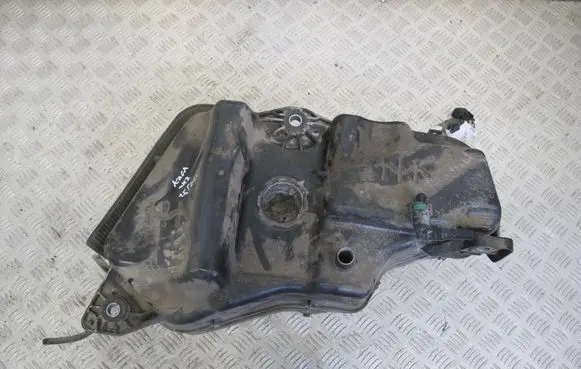 Ford Kuga III AdBlue liquid reservoir LX615J228AC LV615J238AB