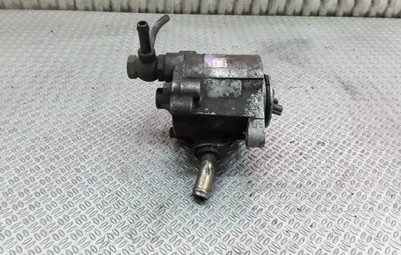 Toyota Avensis T250 Vacuum pump 2930027020
