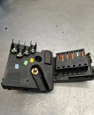 Mercedes-Benz E W211 Fuse module A2115460641