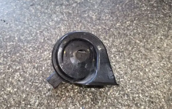 Volkswagen Touran II Horn signal