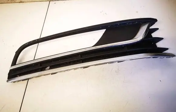 Volkswagen PASSAT B7 Front bumper lower grill 3AA853666