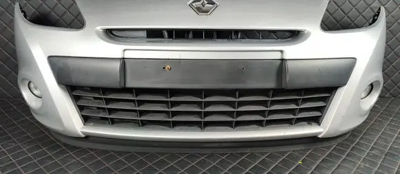 Renault Clio III Front bumper