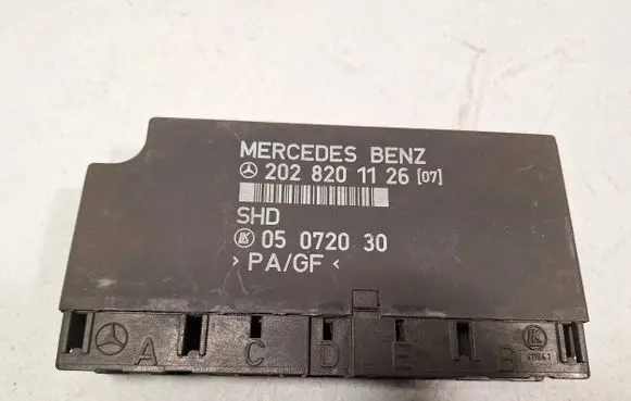 Mercedes-Benz C W202 Comfort/convenience module 05072030 2028201126