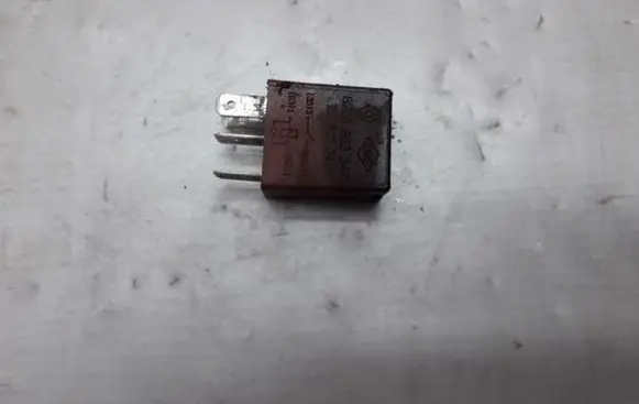 Renault Laguna I Other relay 8200263342 29200041