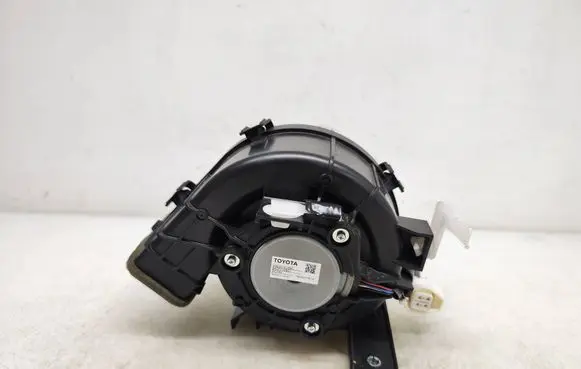 Toyota Prius (XW50) Hybrid/electric vehicle battery fan G923047080 BASF510B21 1804007814