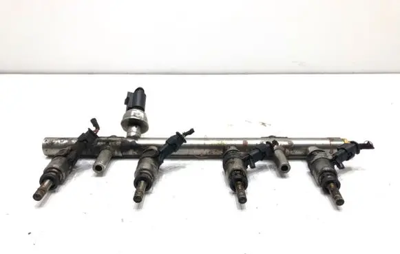 Volkswagen PASSAT B7 Fuel main line pipe 06K133317H