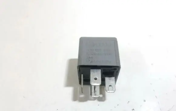 Volkswagen Golf IV Other relay 1j0927841 v23134-a52-x400