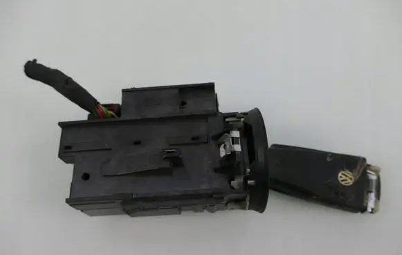 Volkswagen PASSAT B6 Ignition lock 6K0905851