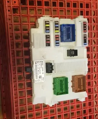 Volvo V60 Comfort/convenience module BG9T14C256FB 30786848AE 3659AF01125TP