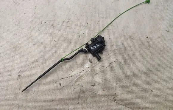 BMW 3 E92 E93 Fuel tank opening switch 67116985880 6985880