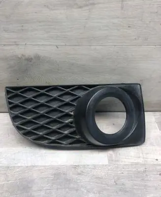 Mazda Premacy Front fog light trim/grill CC2250C11