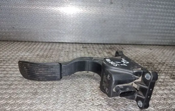 Mercedes-Benz Sprinter W906 Accelerator throttle pedal A9063000404