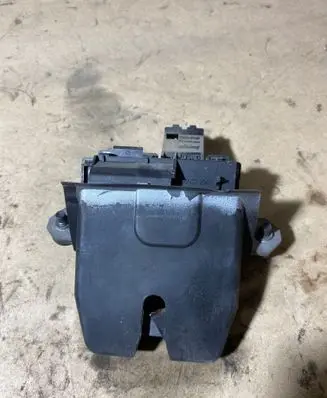 Ford Mondeo MK IV Tailgate/trunk/boot lock/catch/latch 8M51F442R66AB