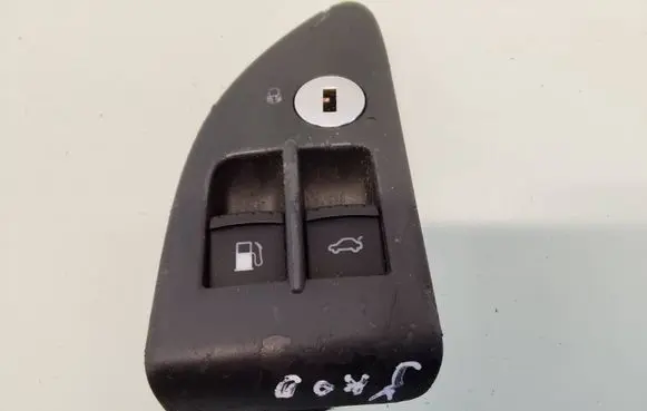 Skoda Superb B5 (3U) Tailgate opening switch 3U0959831 3U0959833