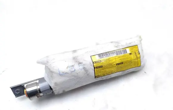 Toyota Prius (XW30) Seat airbag BAMFT11150 BB0C36609VU7
