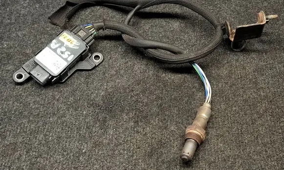 Citroen Berlingo Lambda probe sensor 9811207180 0281006853