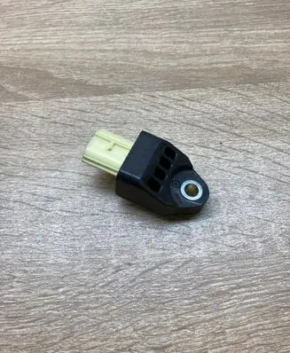 Toyota Land Cruiser (J150) Airbag deployment crash/impact sensor 8983175020