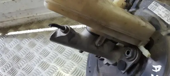 Renault Scenic II - Grand scenic II Master brake cylinder