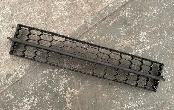 Skoda Octavia Mk3 (5E) Front bumper lower grill