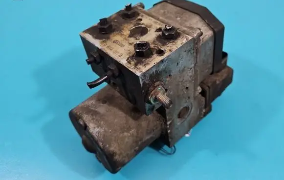 Volkswagen PASSAT B5.5 ABS Pump 0273004283 IMPRK1418884
