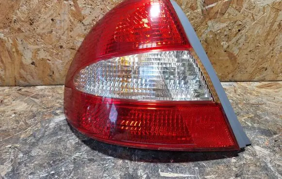 Toyota Prius (XW10) Rear/tail lights