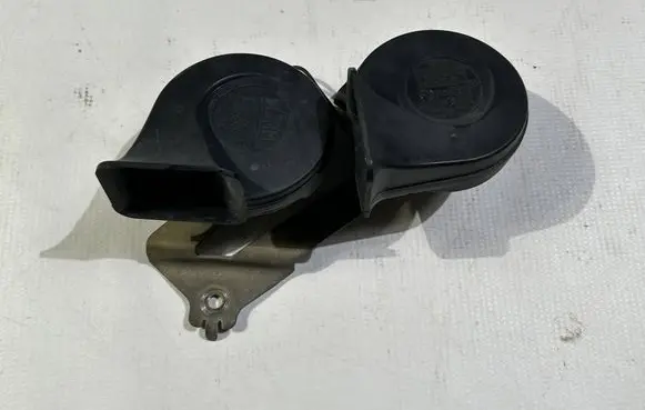 Chevrolet Corvette C5 Horn signal 35717