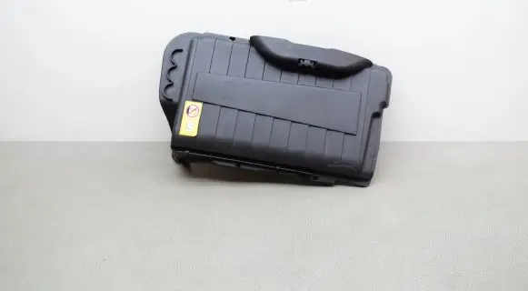 Mercedes-Benz B W246 W242 Battery box tray cover/lid A2465410005