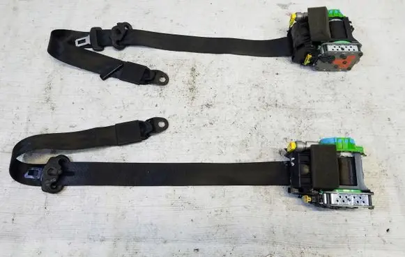 Audi A5 8T 8F Front seatbelt