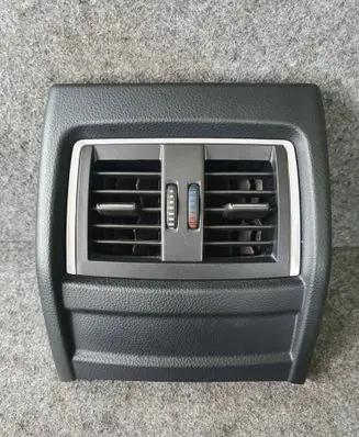 BMW 4 F32 F33 Rear air vent grill 9218908