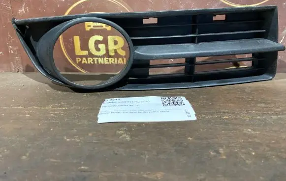 Volkswagen Touran I Front bumper lower grill 1T0853666