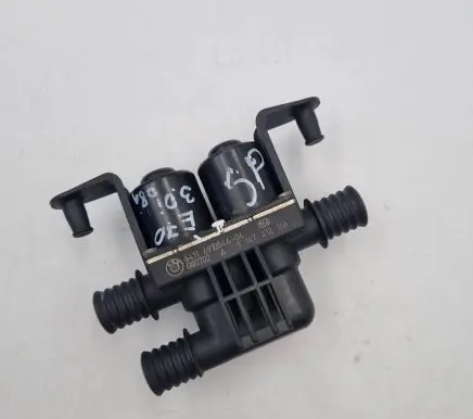 BMW X5 E70 Coolant heater control valve 64116910544 6910544 1147412166