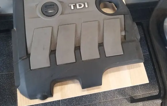 Seat Ibiza IV (6J,6P) Engine cover (trim) 03L103925J