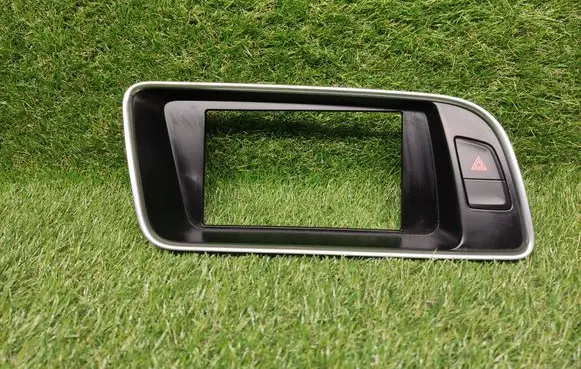 Audi Q5 SQ5 Radio/GPS head unit trim 8R1857186P