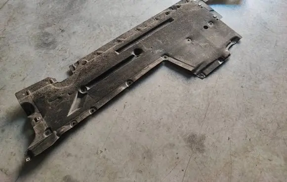 BMW 2 F22 F23 Side bottom protection 7241833