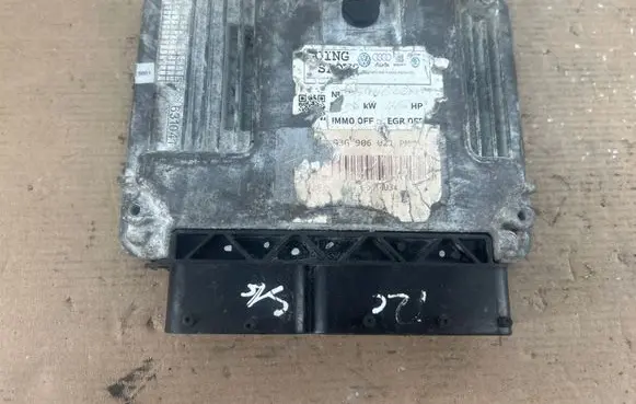 Renault Captur Engine control unit/module 03G906021PM
