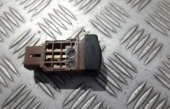 Subaru Legacy Fog light switch 