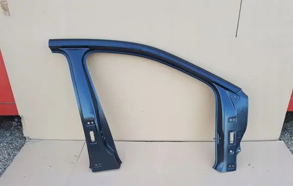 Volkswagen Polo VI Pillar (middle) 