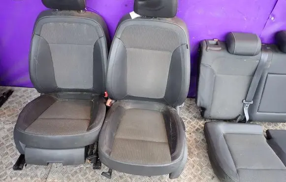 Seat set