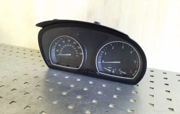 BMW X3 E83 Speedometer (instrument cluster) 25811510