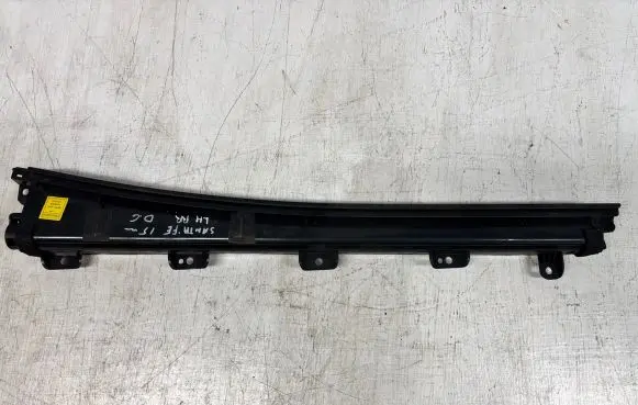 Hyundai Santa Fe Rear door sun blind/shade 833622W000